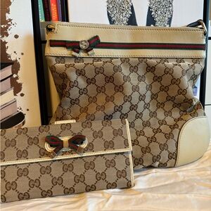 Gucci Beige and Cream Shoulder Bag Set